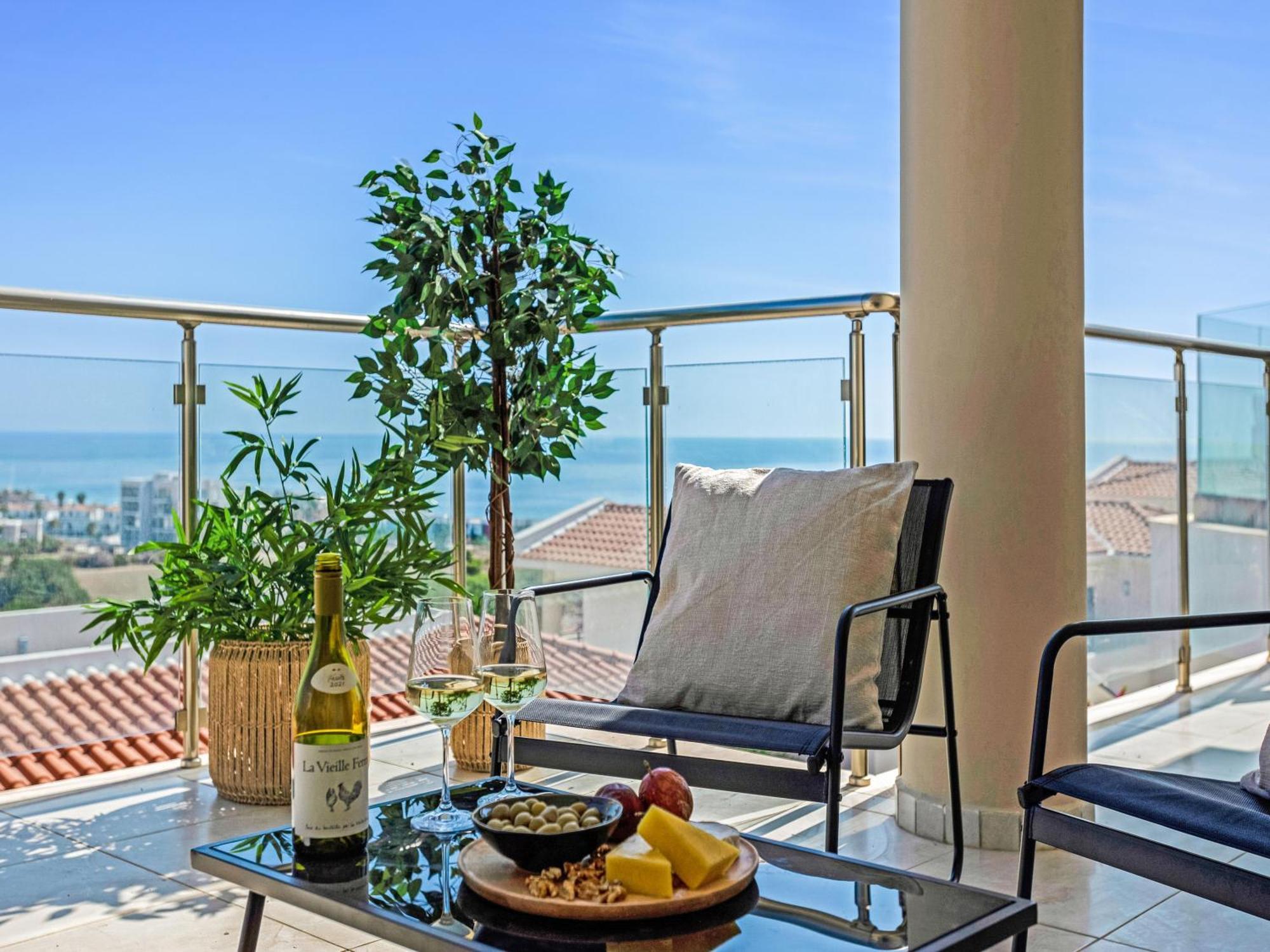 Sanders Seaview Хлоракас Номер фото